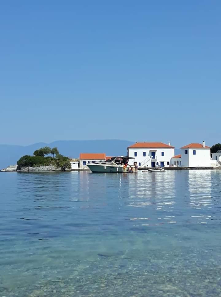 Atrium - Lafkos Villa Dış mekan fotoğraf